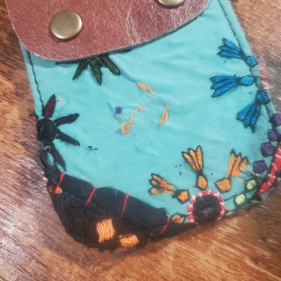 🌎👽 Free People Boho Embroidered Repurposed vtg banjara hippie Wallet card case - Picture 5 of 8